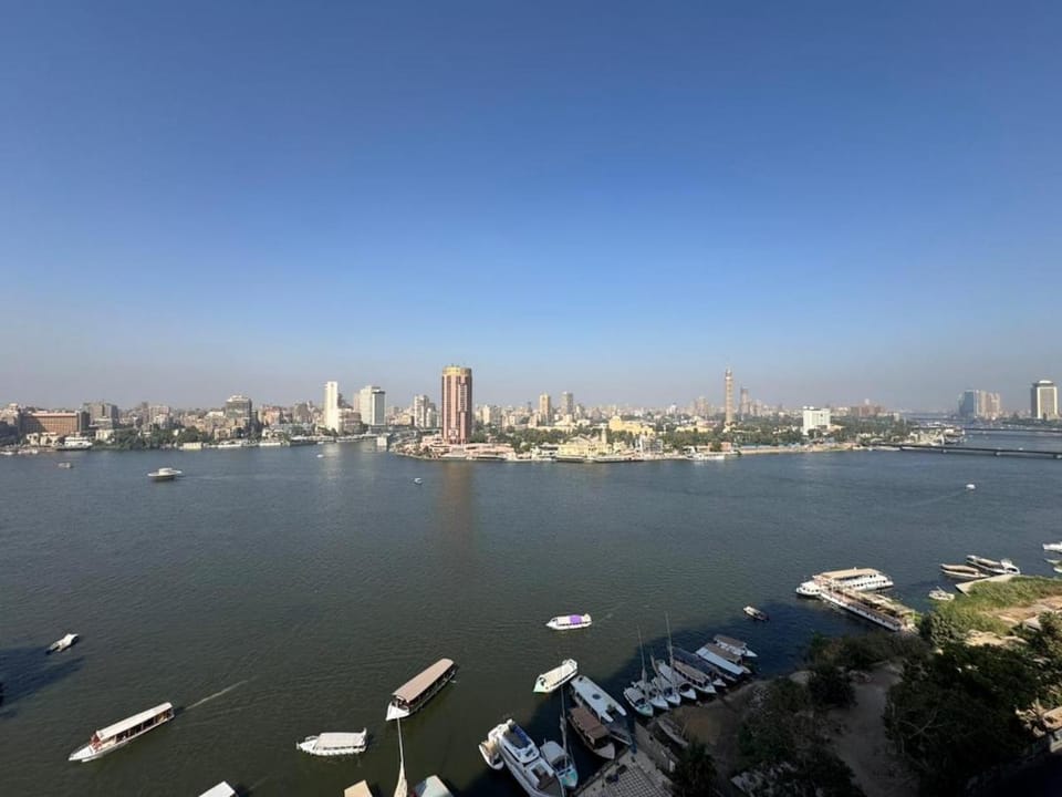 Premium Serviced Nile View Apartment at 4 Seasons Hotel Unit 15-30 - Mynt Hospitality Apartment in Cairo