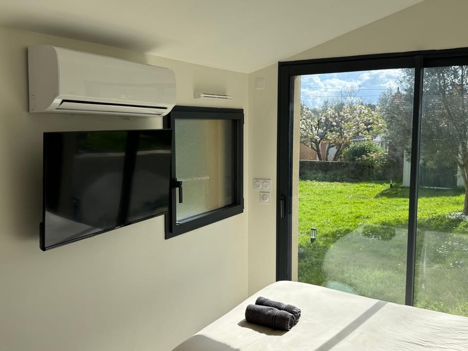 Spring, Bed, Garden, TV and multimedia, Photo of the whole room, Bedroom, Garden view, heating, heating, internet, internet, towels, towels