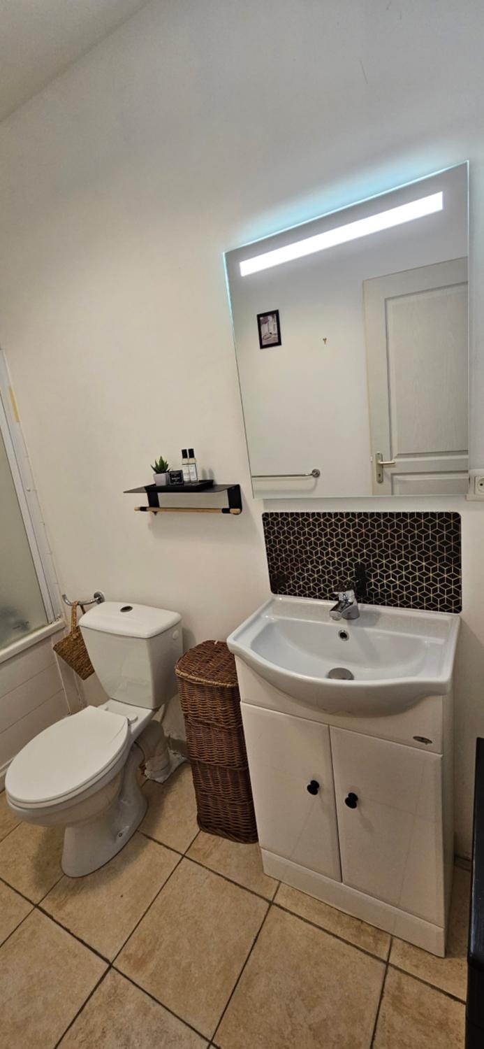 Toilet, Bathroom
