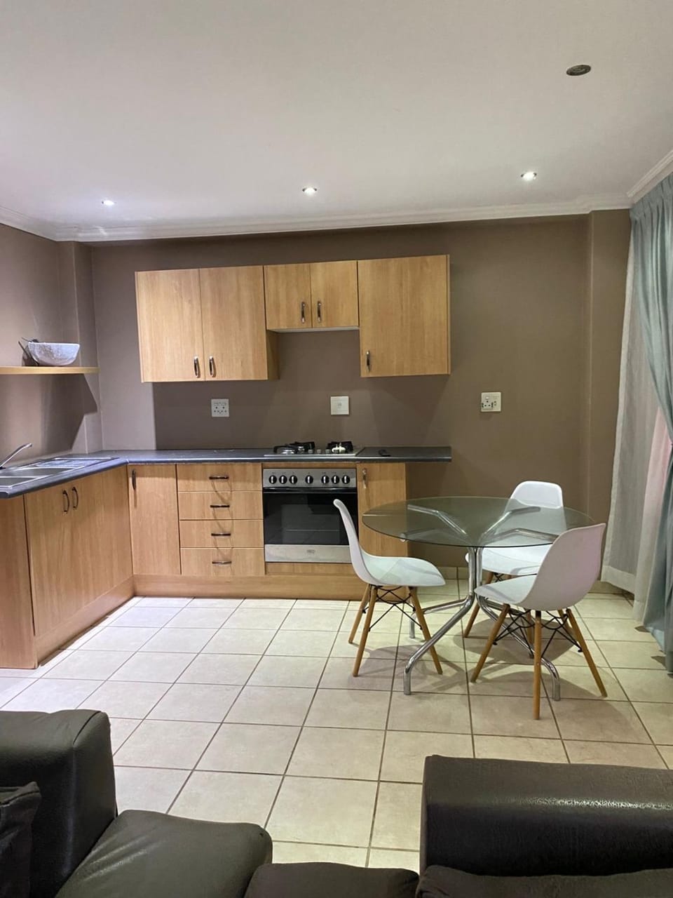 Kitchen or kitchenette, Dining area, stove