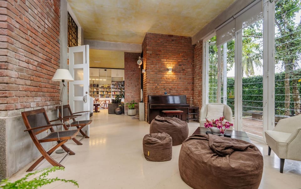 Communal lounge/ TV room