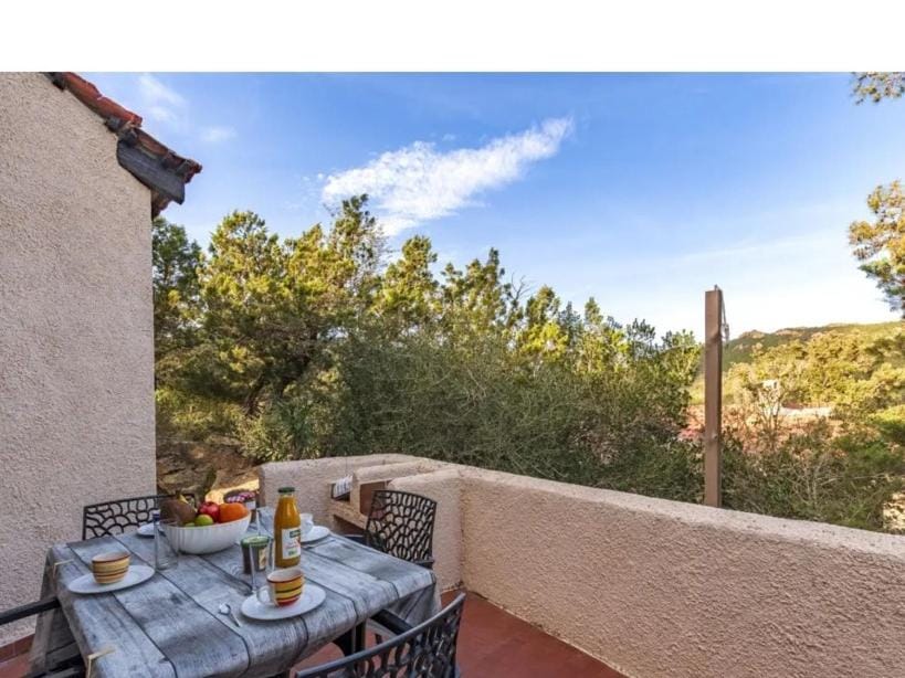 Villa RoccaPina 35 m2 - 2 - 4 people Rondinara, Bonifacio House in Bonifacio