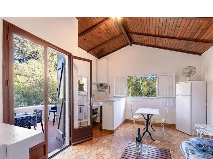 Villa RoccaPina 35 m2 - 2 - 4 people Rondinara, Bonifacio House in Bonifacio