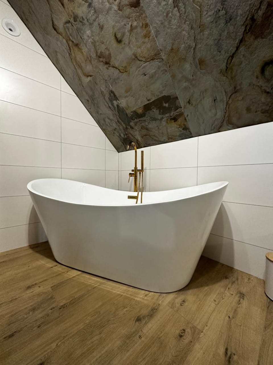 Bathroom, Bath