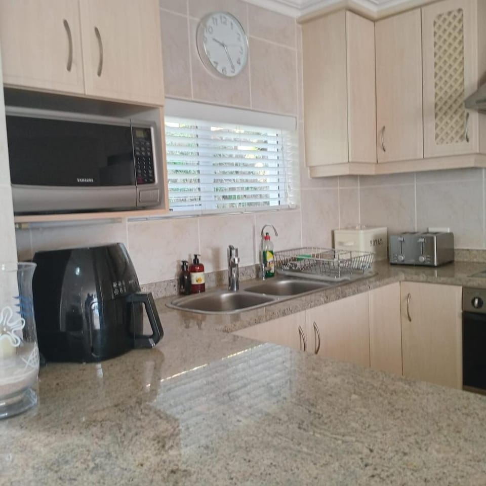 The Beacon 5 Apartment in Dolphin Coast