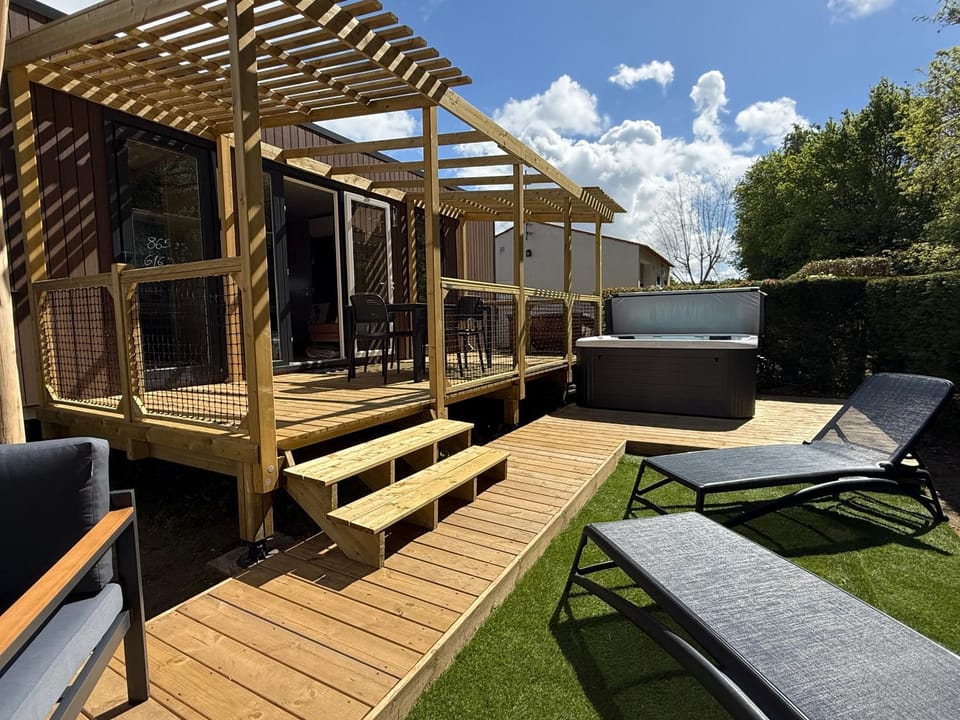 Patio, sunbed