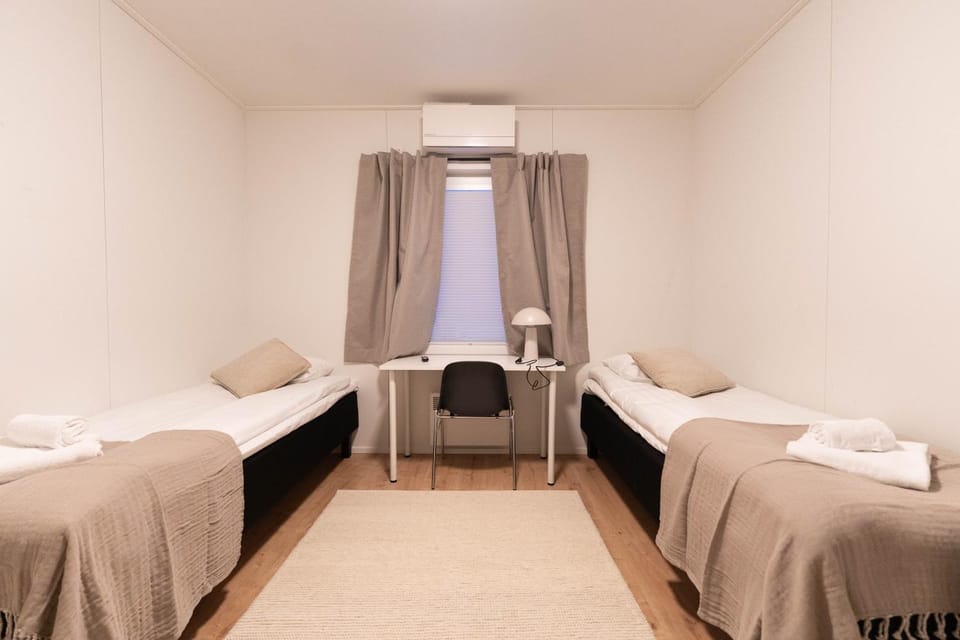 Bed, air conditioner