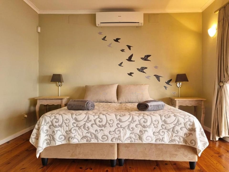 Amazing View Villa, Sleeps 9 Villa in Cape Town