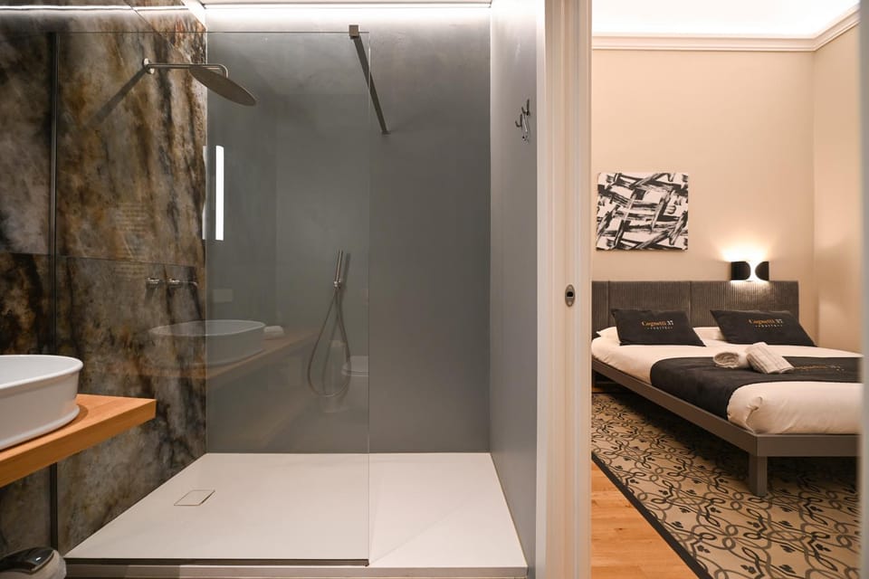 Shower, Bed, Bathroom, Photo of the whole room, Bedroom, towels