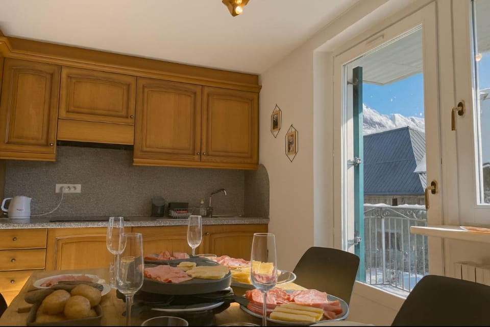 Magical balcony on the Alps cozy alpine charm Apartment in Chamonix