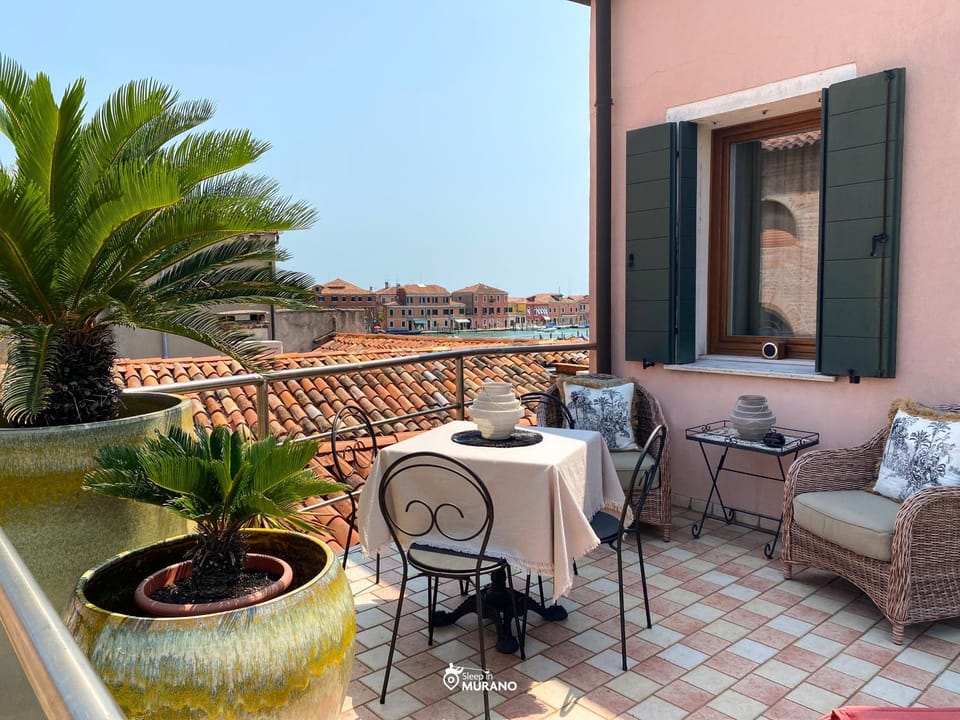 Patio, Day, View (from property/room), Balcony/Terrace, Living room, Seating area, Dining area