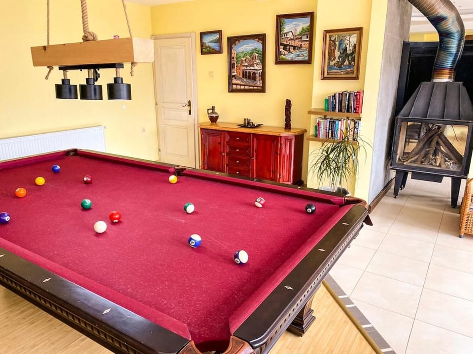Villa Madera - Spacious House with Swimming Pool, Sauna and Pool Table Villa in North Macedonia