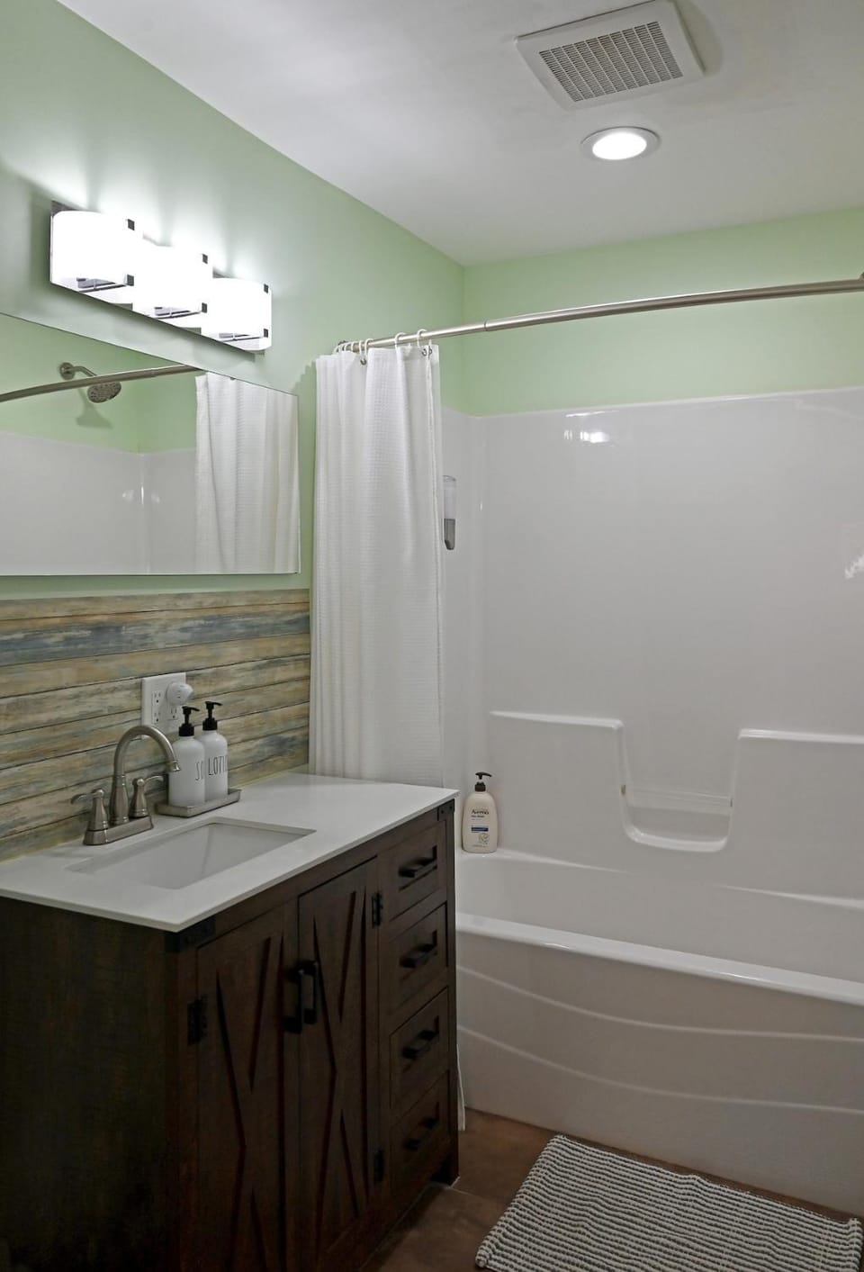 Bathroom, Bath