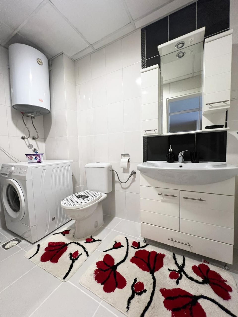 Comfy and Spacious Apartment in a Quiet City Area Apartment in Skopje