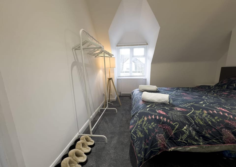 81b Queens Road Apartment in Watford
