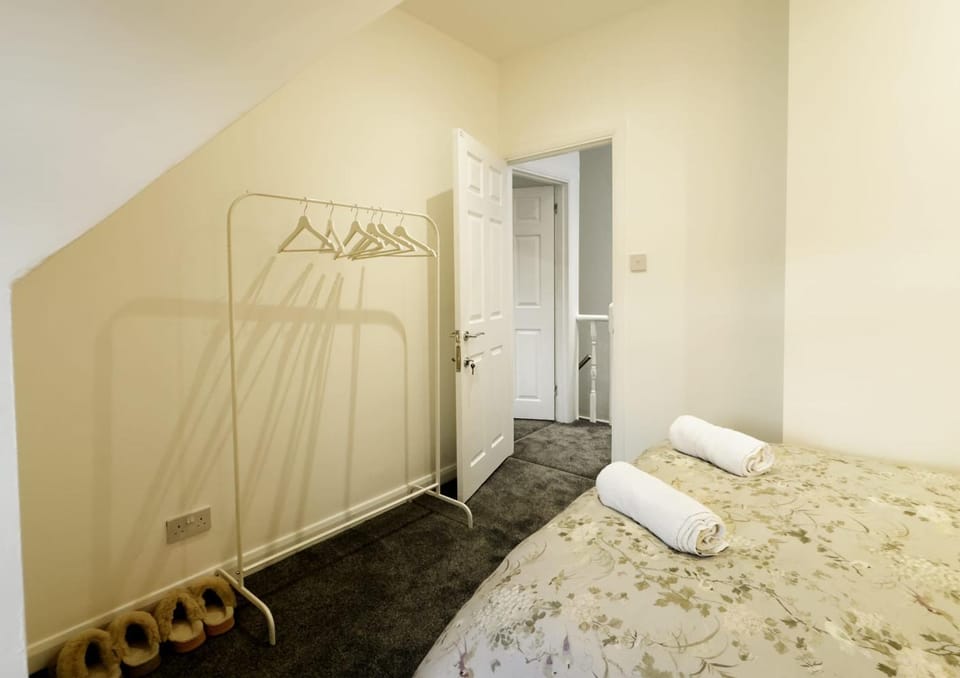 81b Queens Road Apartment in Watford