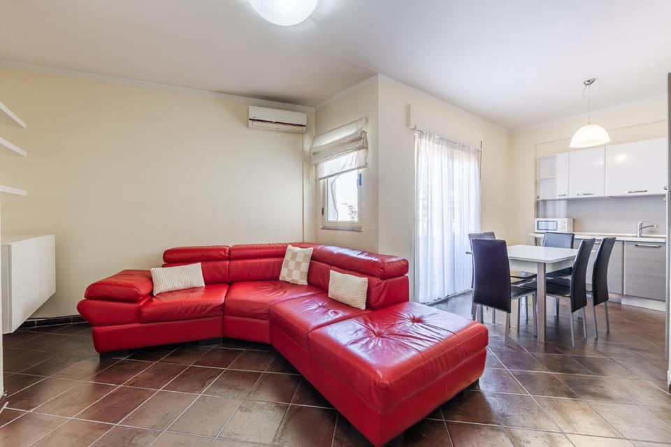 Spacious Stay in the Heart of Tirana by PikHost Apartment in Tirana