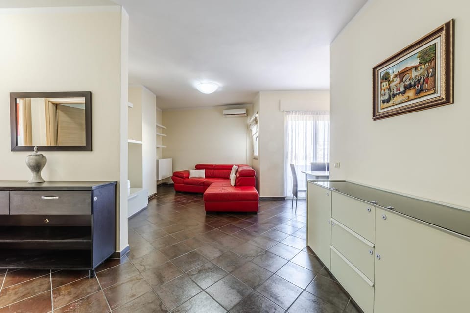 Spacious Stay in the Heart of Tirana by PikHost Apartment in Tirana