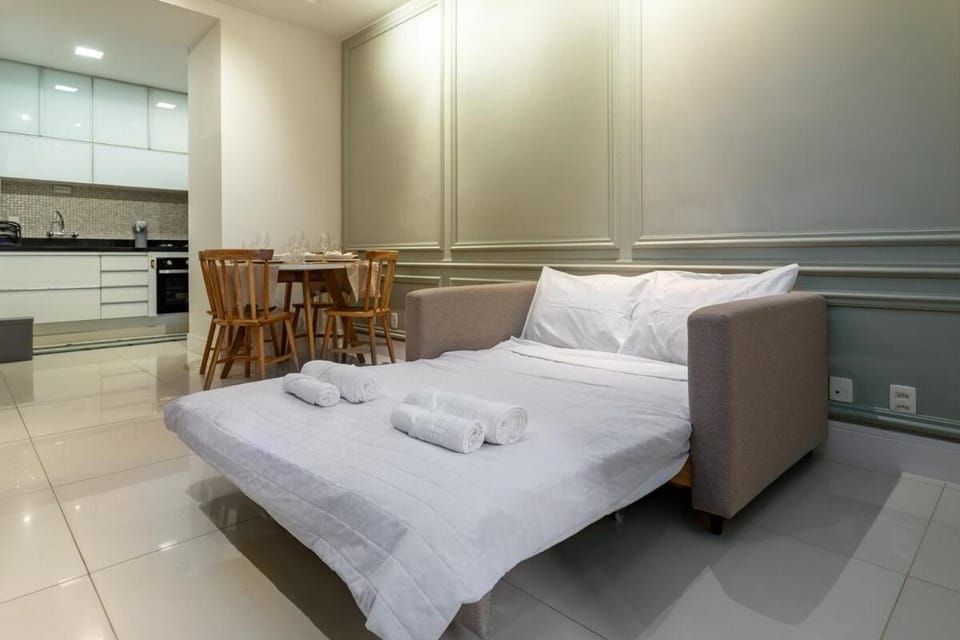 Bed, Living room