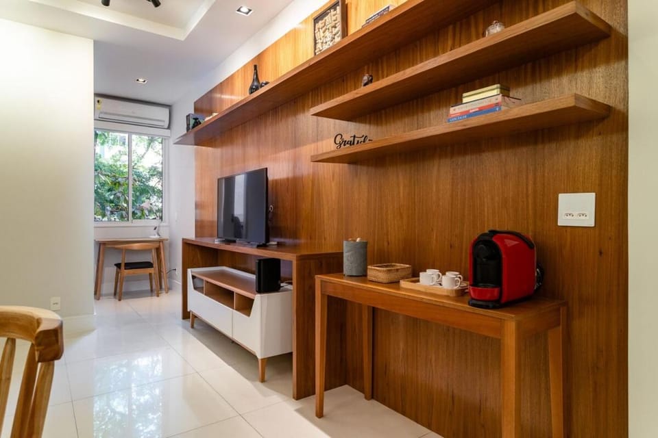 TV and multimedia, Coffee/tea facilities, air conditioner