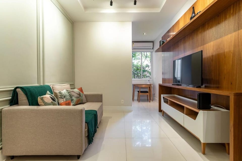 Communal lounge/ TV room, Living room, Seating area