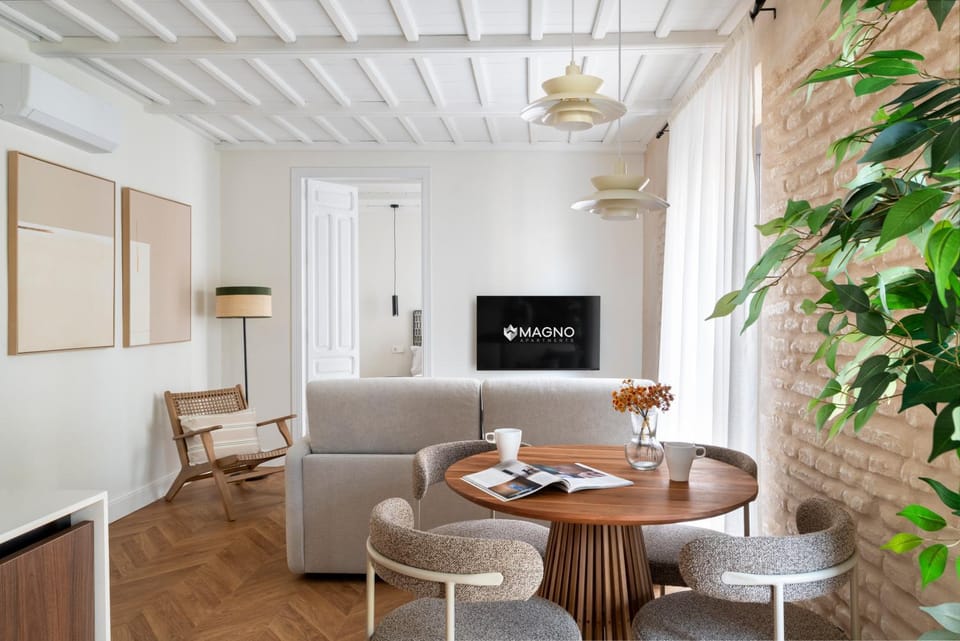 TV and multimedia, Living room, Dining area