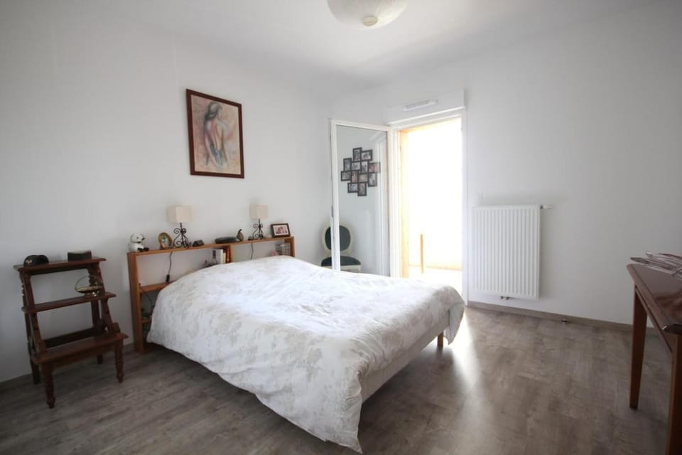 Confortable Appartement 2 chambres proche du tram Apartment in Bordeaux