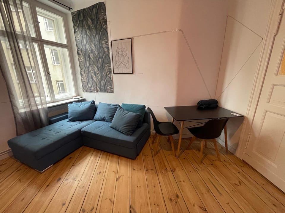 Blue Light Room Vacation rental in Berlin