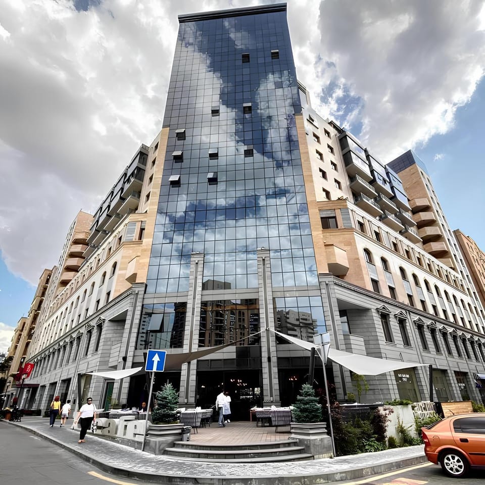 Property building, Day, City view, Street view, Location