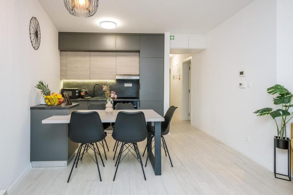 LuxStay Apartments APT3 - Private Parking, Terrace Apartment in City of Zagreb