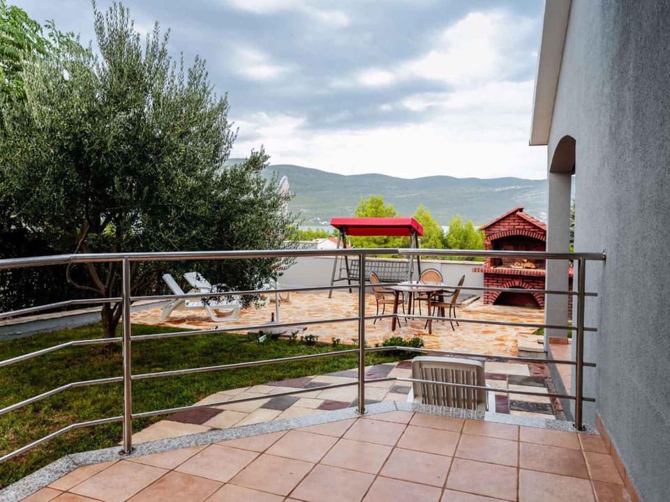 Summer, BBQ facilities, sunbed