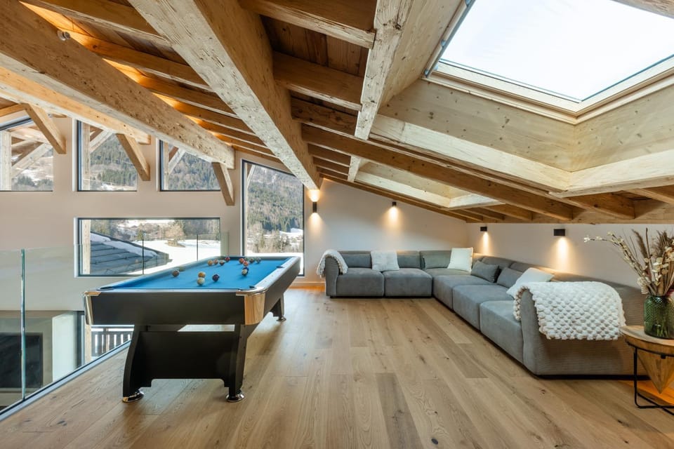 Billiard, Living room