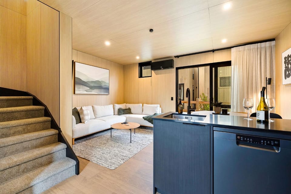 Kitchen or kitchenette, Living room