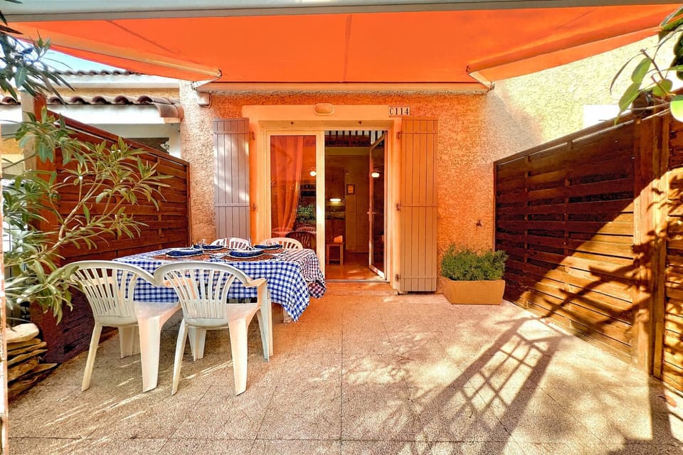Le Soleil du Mas, 2 pers, Piscine et calme House in Calvisson