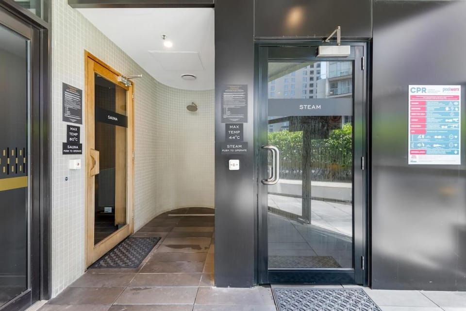 Sauna, Steam room