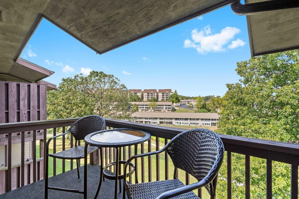 Serene on Seventeen - For 4 House in Branson