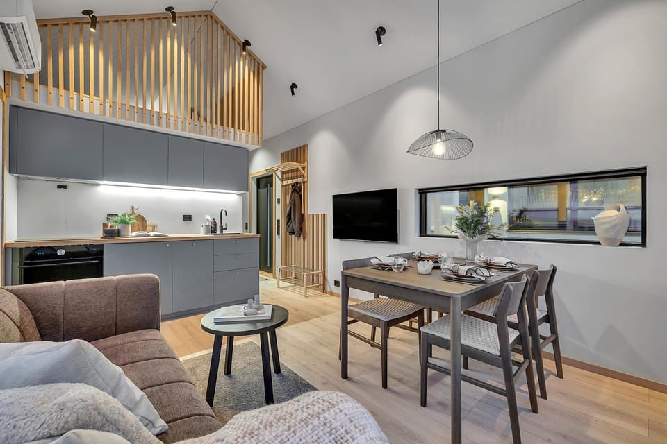 Brand New City Mini Villa close to city center Apartment in Tromso
