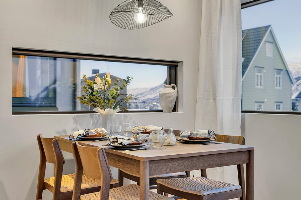 Brand New City Mini Villa close to city center Apartment in Tromso