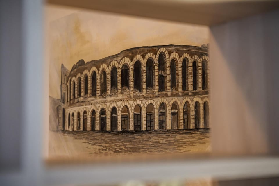 Decorative detail, Landmark view