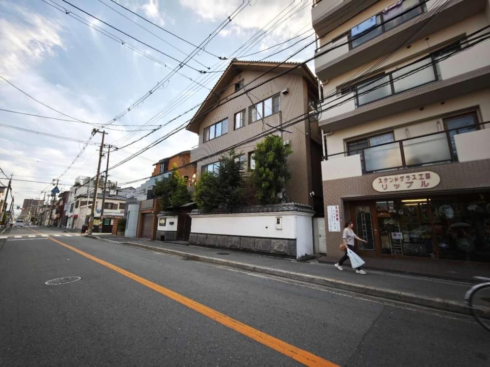 Property building, Day, Neighbourhood, City view, Street view, Location