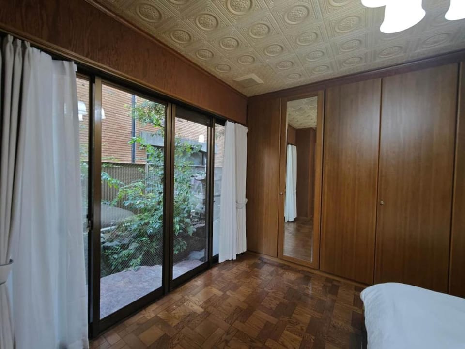 Bed, Photo of the whole room, Bedroom, wardrobe, air conditioner