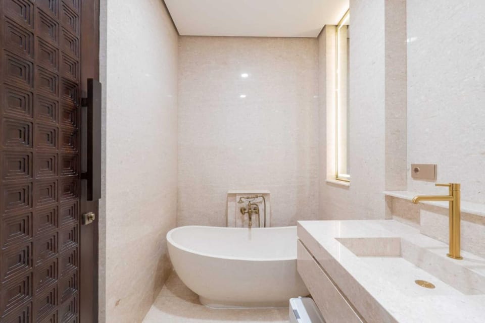 Shower, Toilet, Bathroom, Bath, towels
