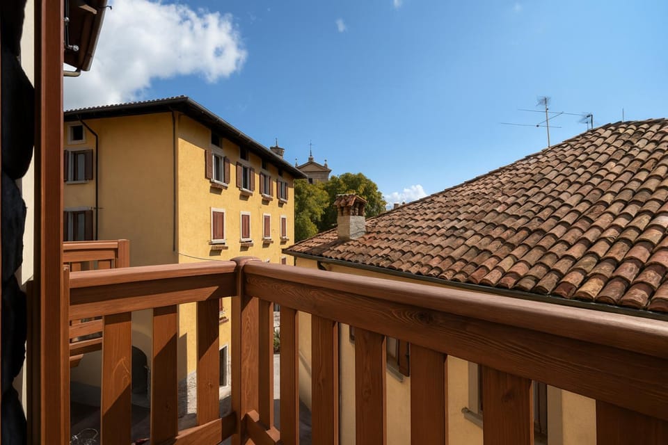 Property building, Day, View (from property/room), Balcony/Terrace