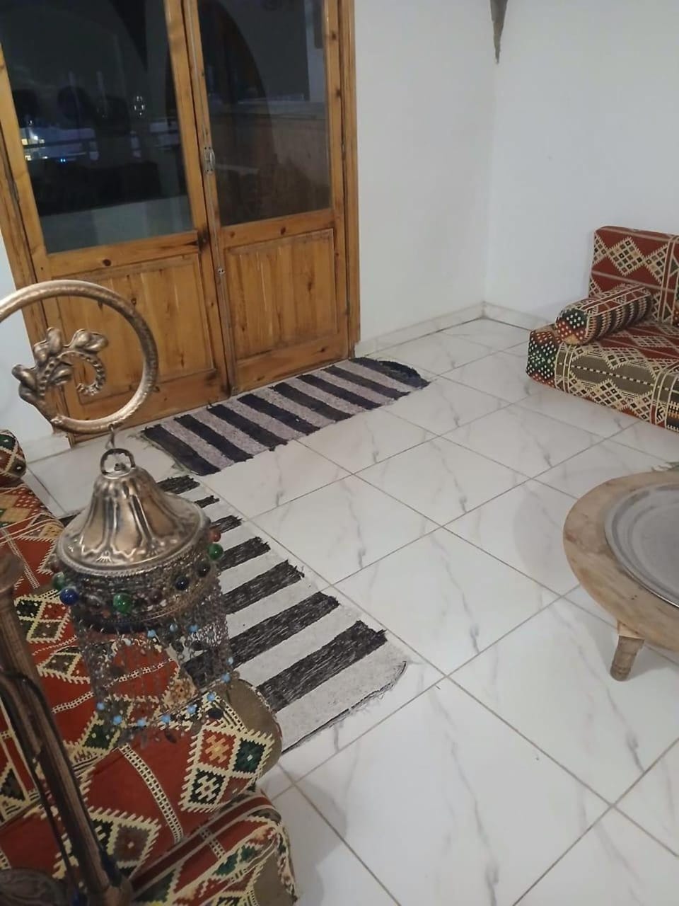 Living room, Seating area, furniture, acessibility