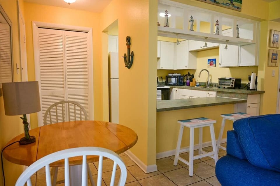 Diplomat 220-21 House in Cocoa Beach