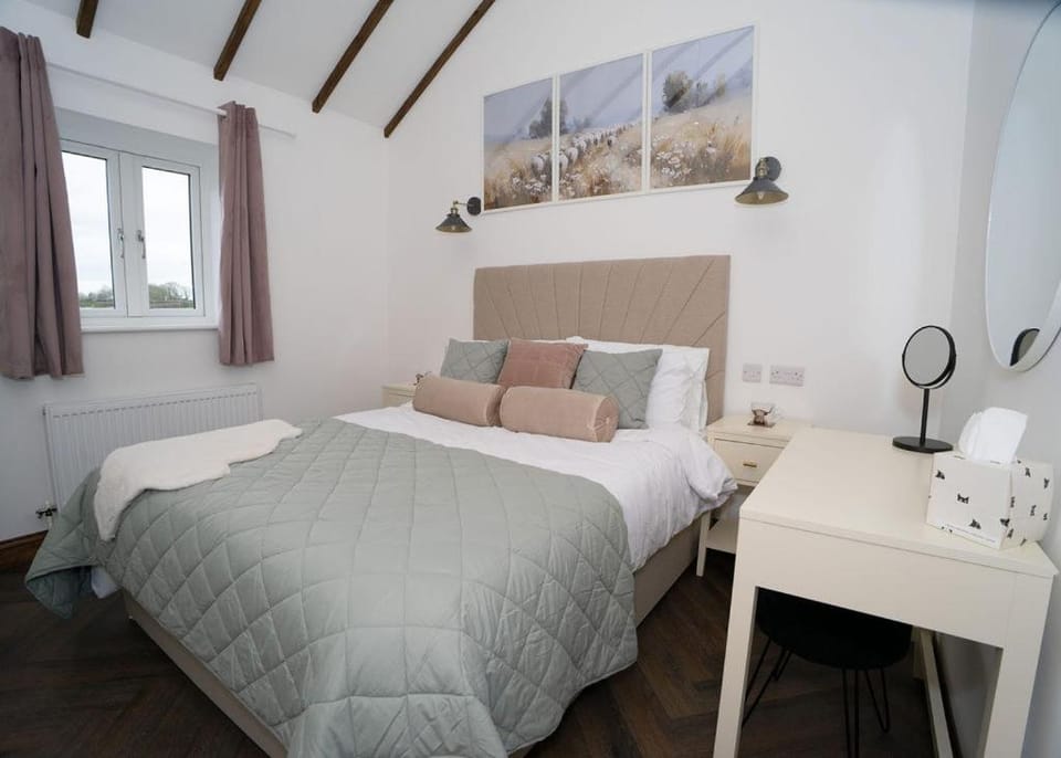 The Covey and The Nye Apartment in England