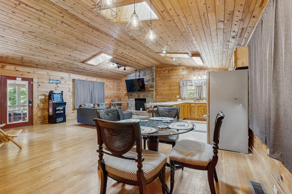 Sunset Ridge House in Maggie Valley