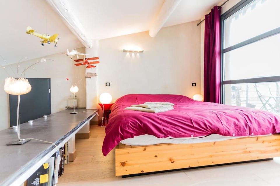 Urban loft with terrace downtown Apartment in Aix-en-Provence