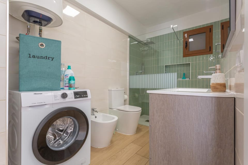 Bathroom, Living room