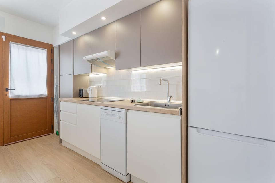 Kitchen or kitchenette, Living room
